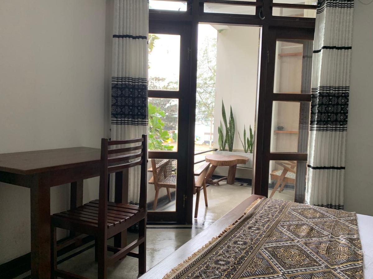 Ceylon Surf Guest And Restaurant Bed & Breakfast Weligama Luaran gambar
