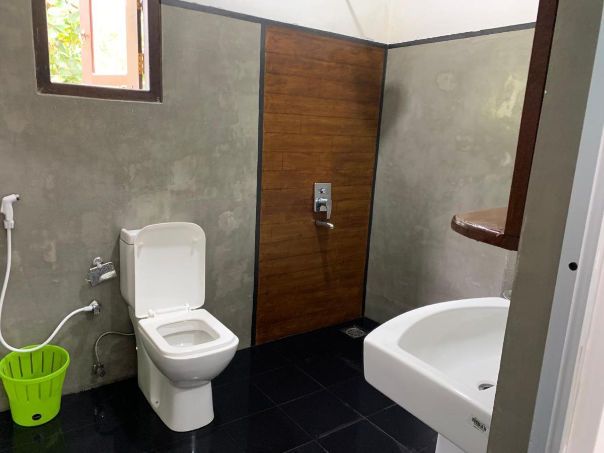Ceylon Surf Guest And Restaurant Bed & Breakfast Weligama Luaran gambar