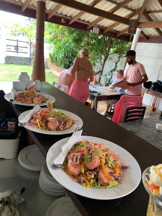 Ceylon Surf Guest And Restaurant Bed & Breakfast Weligama Luaran gambar