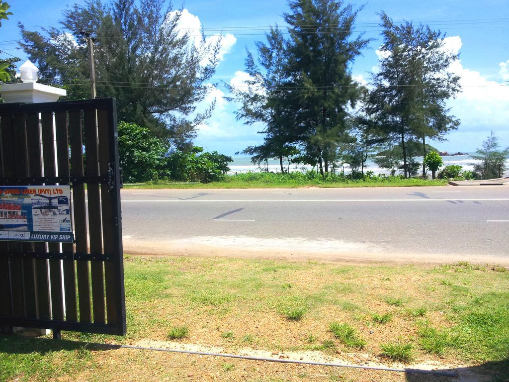 Ceylon Surf Guest And Restaurant Bed & Breakfast Weligama Luaran gambar