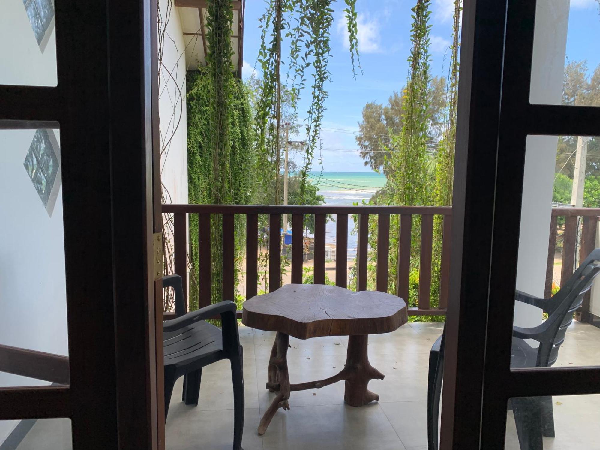 Ceylon Surf Guest And Restaurant Bed & Breakfast Weligama Luaran gambar