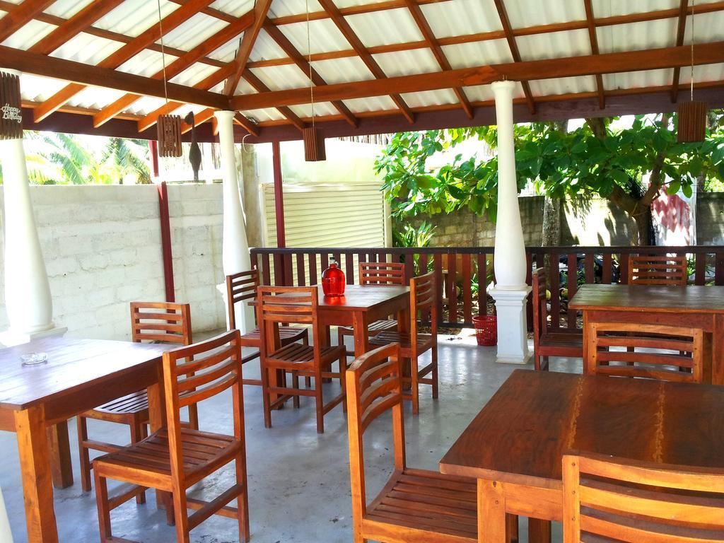 Ceylon Surf Guest And Restaurant Bed & Breakfast Weligama Luaran gambar