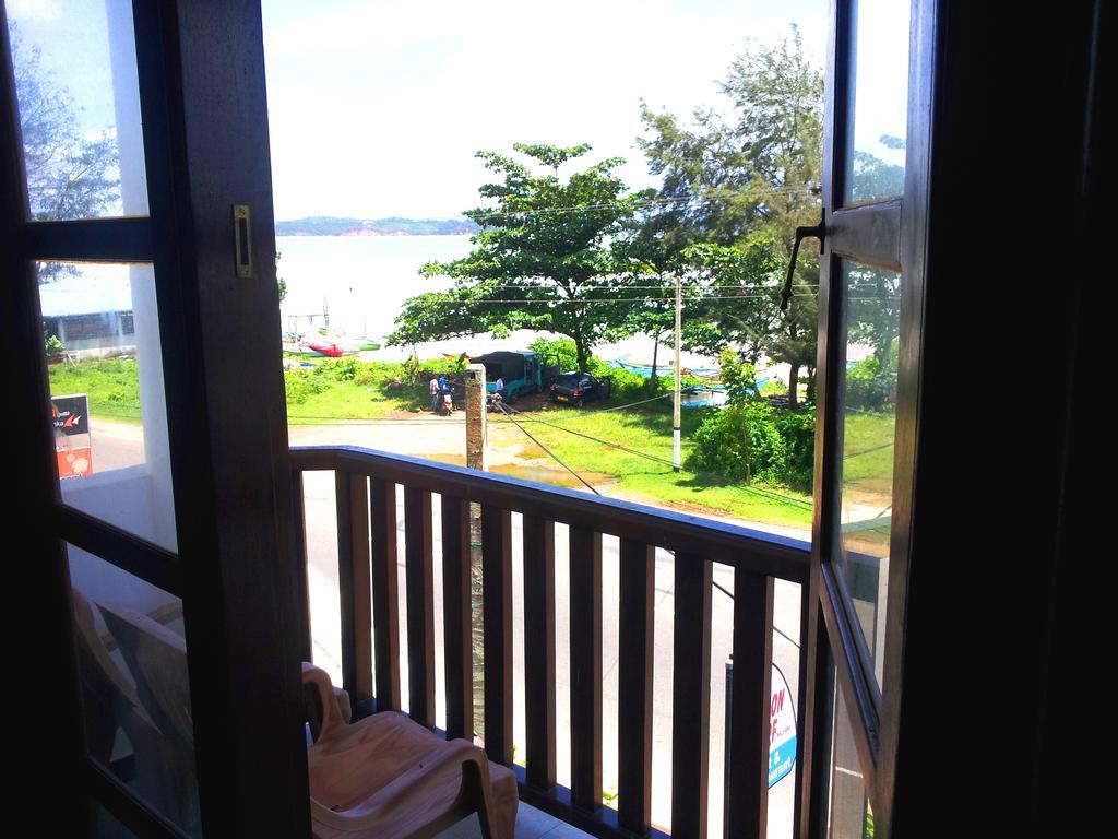 Ceylon Surf Guest And Restaurant Bed & Breakfast Weligama Bilik gambar