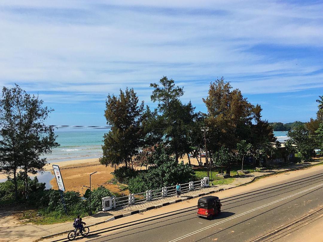 Ceylon Surf Guest And Restaurant Bed & Breakfast Weligama Luaran gambar